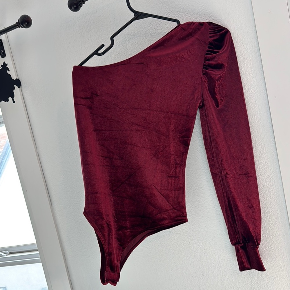 Burgundy One-Shoulder Bodysuit